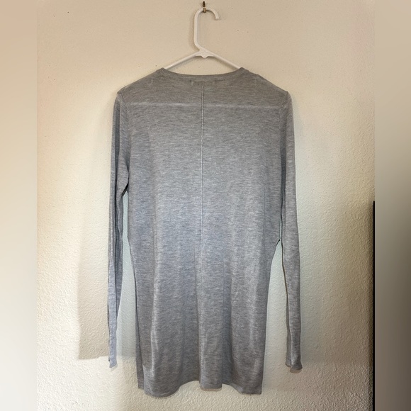 Zara knit grey sweater with side and wrist slits and detailing - Picture 6 of 6